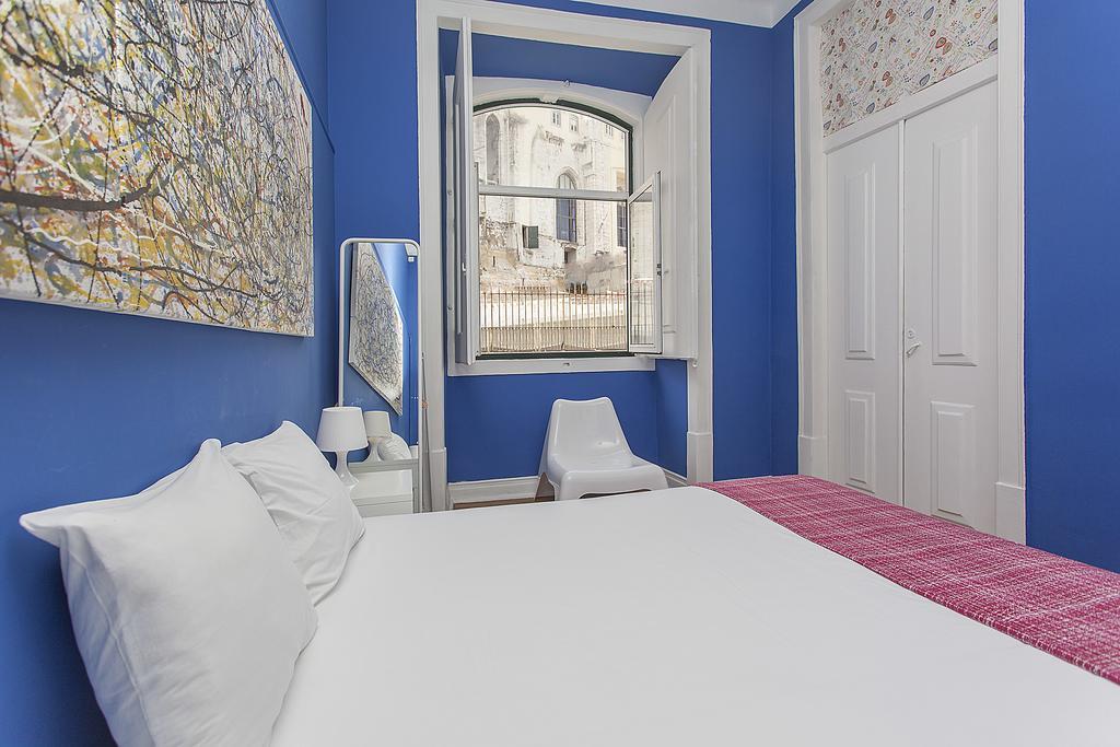 5 Sins Chiado Hostel Lisboa Szoba fotó