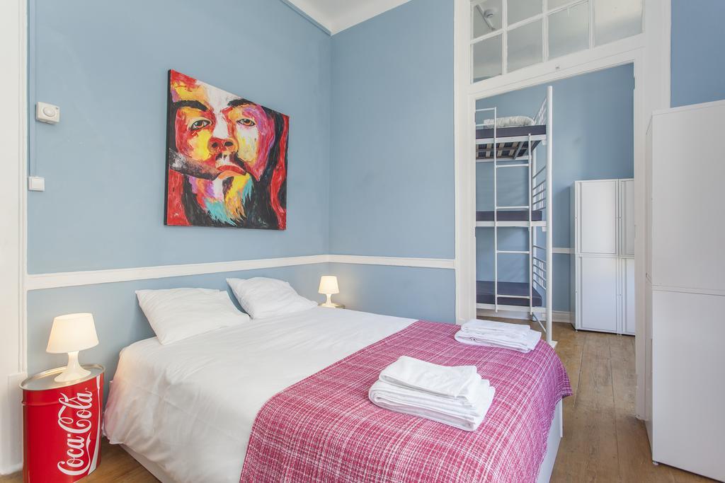 5 Sins Chiado Hostel Lisboa Szoba fotó