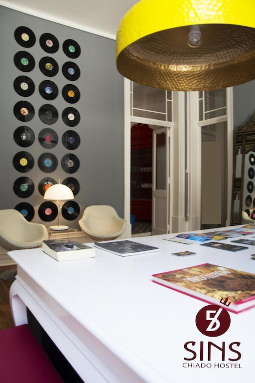 5 Sins Chiado Hostel Lisboa Kültér fotó